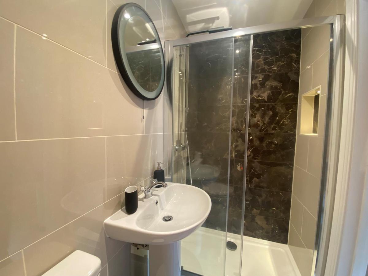 Springfield Lodge - Adorable New Forest 1-Bedroom Guest House ริงวูด ภายนอก รูปภาพ