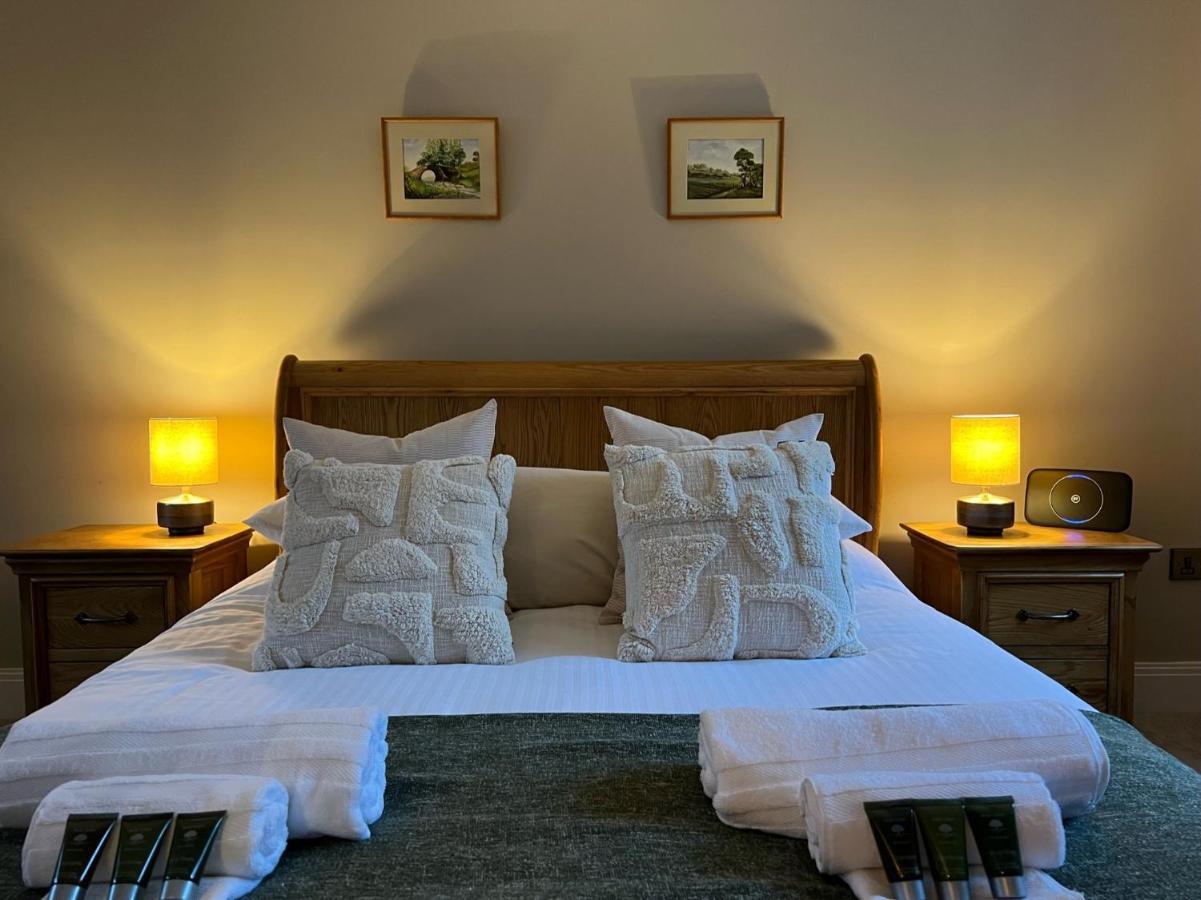 Springfield Lodge - Adorable New Forest 1-Bedroom Guest House ริงวูด ภายนอก รูปภาพ