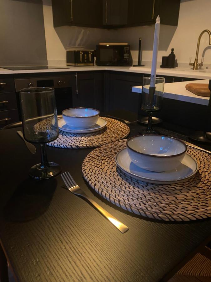 Springfield Lodge - Adorable New Forest 1-Bedroom Guest House ริงวูด ภายนอก รูปภาพ